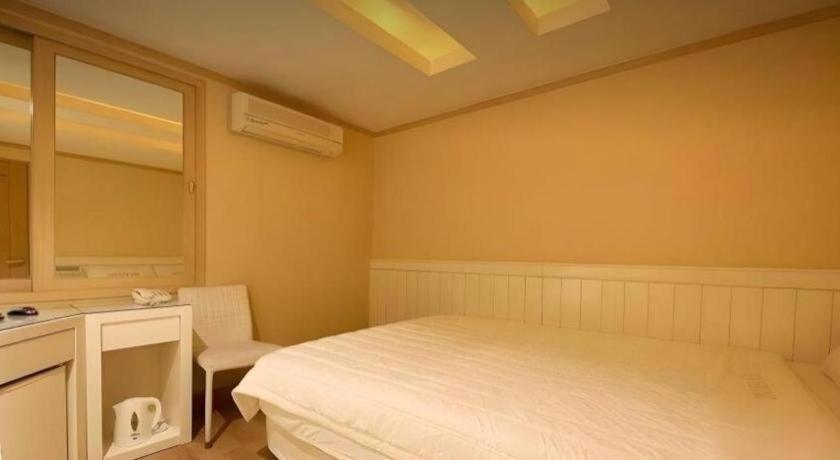 Sinyoung Motel Seoul Exterior photo